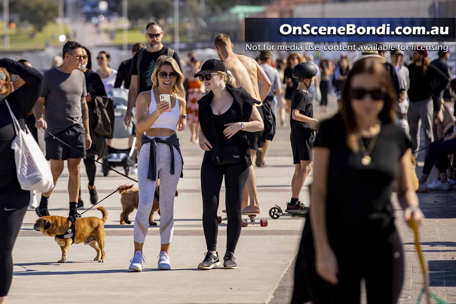 Thousands attend Bondi Beach whilst police say “stay at home”